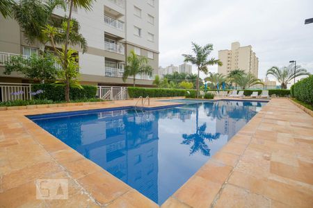 Apartamento para alugar com 70m², 2 quartos e 2 vagasÁrea comum - Piscina