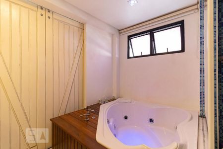 Apartamento à venda com 167m², 3 quartos e 3 vagas Apartamento à venda com 167m², 3 quartos e 3 vagasBanheiro da Suíte 1