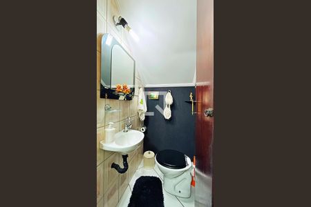 Casa à venda com 230m², 2 quartos e 5 vagas Casa à venda com 230m², 2 quartos e 5 vagasLavabo 2