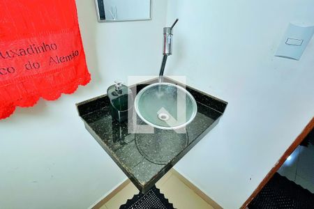 Casa à venda com 230m², 2 quartos e 5 vagas Casa à venda com 230m², 2 quartos e 5 vagasLavabo 1