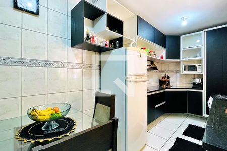 Casa à venda com 230m², 2 quartos e 5 vagas Casa à venda com 230m², 2 quartos e 5 vagasCozinha