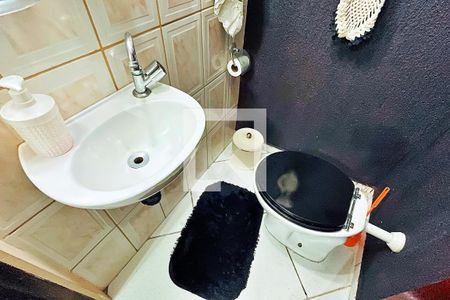 Casa à venda com 230m², 2 quartos e 5 vagas Casa à venda com 230m², 2 quartos e 5 vagasLavabo 2