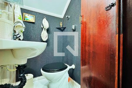 Casa à venda com 230m², 2 quartos e 5 vagas Casa à venda com 230m², 2 quartos e 5 vagasLavabo 2