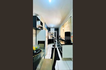 Casa à venda com 230m², 2 quartos e 5 vagas Casa à venda com 230m², 2 quartos e 5 vagasCozinha
