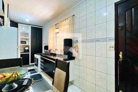 Casa à venda com 230m², 2 quartos e 5 vagas Casa à venda com 230m², 2 quartos e 5 vagasCozinha