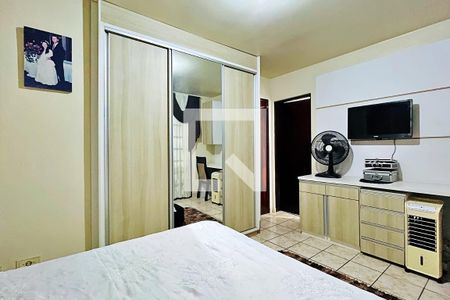 Casa à venda com 230m², 2 quartos e 5 vagas Casa à venda com 230m², 2 quartos e 5 vagasSuíte 2