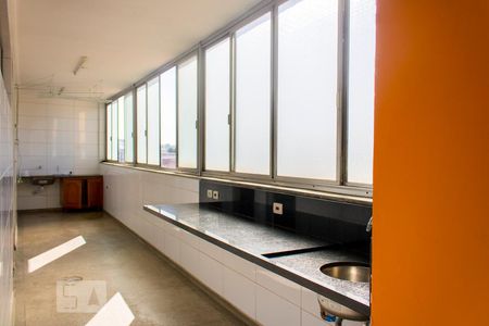 Apartamento à venda com 160m², 3 quartos e 1 vagaÁrea de Serviço