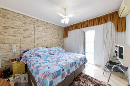 Casa à venda com 160m², 3 quartos e 2 vagasSuite