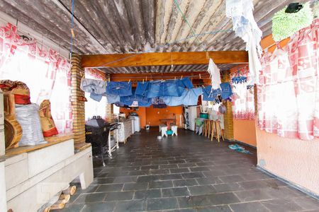 Casa à venda com 160m², 3 quartos e 2 vagasArea de Serviço