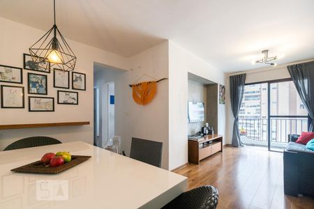 Sala de apartamento à venda com 3 quartos, 76m² em Vila Olímpia, São Paulo