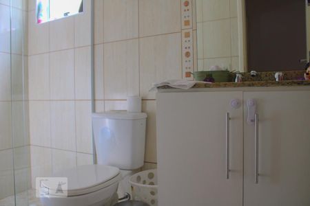 Casa à venda com 144m², 3 quartos e 4 vagasBanheiro