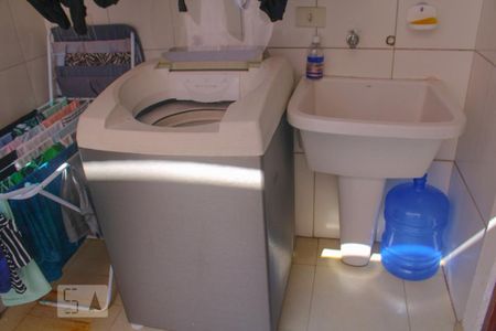 Casa à venda com 144m², 3 quartos e 4 vagasÁrea de Serviço