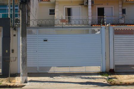 Casa à venda com 144m², 3 quartos e 4 vagasFachada