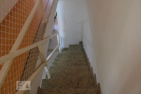 Casa à venda com 144m², 3 quartos e 4 vagasEscada