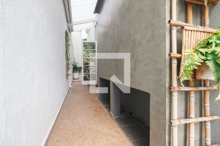 Casa à venda com 140m², 3 quartos e 2 vagasQuintal Lateral