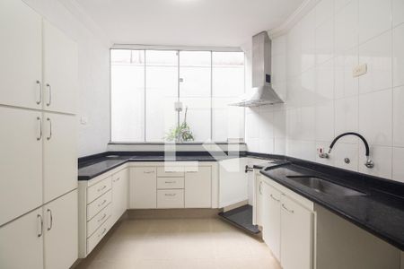 Casa à venda com 140m², 3 quartos e 2 vagasCozinha