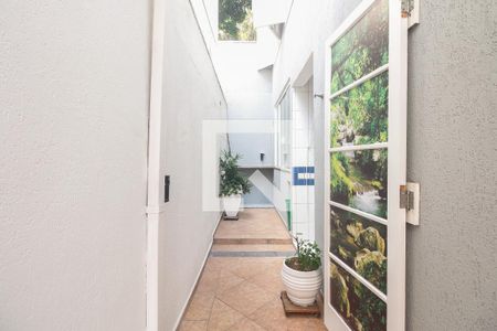 Casa à venda com 140m², 3 quartos e 2 vagasQuintal Lateral