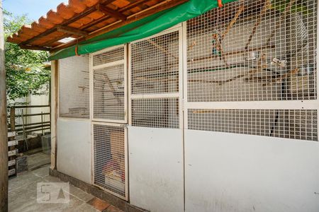 Casa à venda com 238m², 4 quartos e 2 vagas Casa à venda com 238m², 4 quartos e 2 vagasQuintal