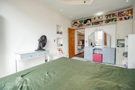 Casa à venda com 238m², 4 quartos e 2 vagas Casa à venda com 238m², 4 quartos e 2 vagasQuarto 02