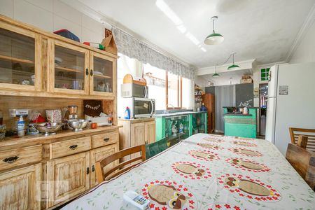 Casa à venda com 238m², 4 quartos e 2 vagas Casa à venda com 238m², 4 quartos e 2 vagasCozinha