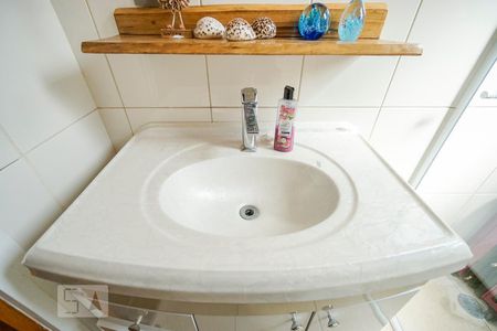 Casa à venda com 238m², 4 quartos e 2 vagas Casa à venda com 238m², 4 quartos e 2 vagasPia