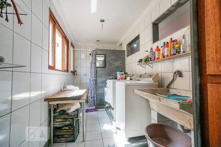 Casa à venda com 238m², 4 quartos e 2 vagas Casa à venda com 238m², 4 quartos e 2 vagasÁrea de Serviço