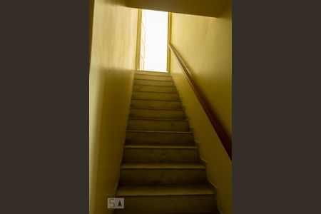 Casa à venda com 450m², 5 quartos e 4 vagas Casa à venda com 450m², 5 quartos e 4 vagasescada