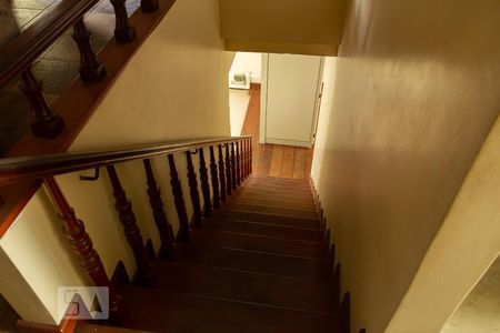 Casa à venda com 450m², 5 quartos e 4 vagas Casa à venda com 450m², 5 quartos e 4 vagasescada