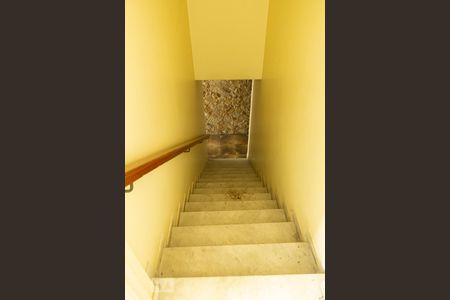 Casa à venda com 450m², 5 quartos e 4 vagas Casa à venda com 450m², 5 quartos e 4 vagasescada