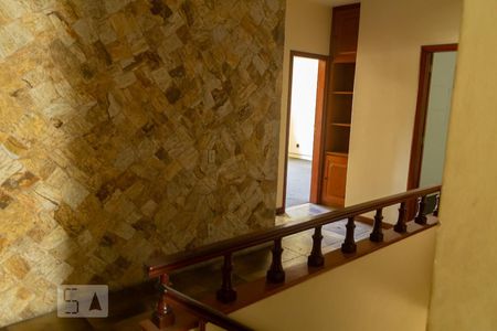 Casa à venda com 450m², 5 quartos e 4 vagas Casa à venda com 450m², 5 quartos e 4 vagasescada