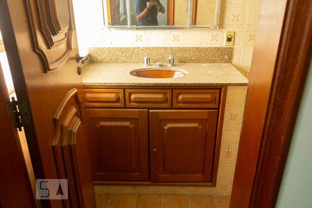 Casa à venda com 450m², 5 quartos e 4 vagas Casa à venda com 450m², 5 quartos e 4 vagasbanheiro da suíte