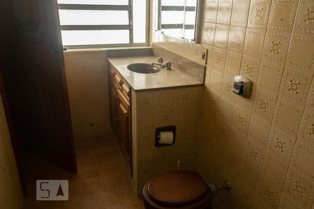 Casa à venda com 450m², 5 quartos e 4 vagas Casa à venda com 450m², 5 quartos e 4 vagasbanheiro da suíte