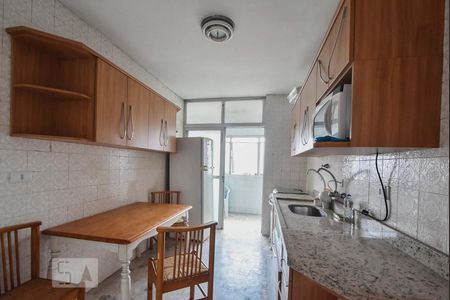 Apartamento à venda com 85m², 2 quartos e 1 vagaCozinha