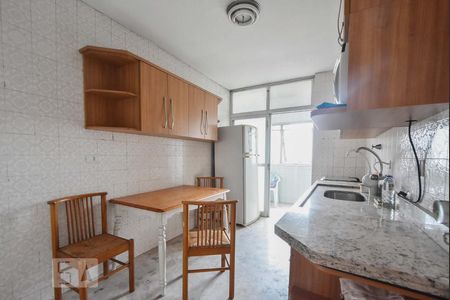 Apartamento à venda com 85m², 2 quartos e 1 vagaCozinha