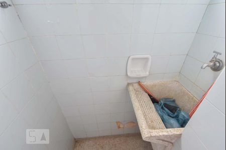 Apartamento à venda com 85m², 2 quartos e 1 vagaBanheiro de Serviços