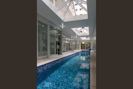 Apartamento à venda com 170m², 3 quartos e 4 vagasÁrea comum - Piscina