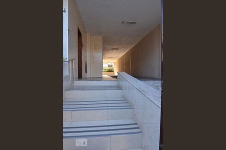 Apartamento à venda com 50m², 1 quarto e sem vagaEscada da entrada