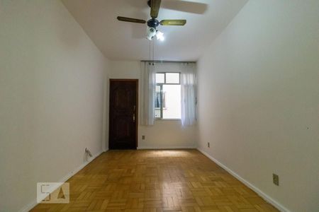 Sala de apartamento para alugar com 2 quartos, 66m² em Vila da Penha, Rio de Janeiro