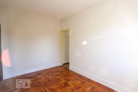 Casa à venda com 200m², 3 quartos e 3 vagasSuíte