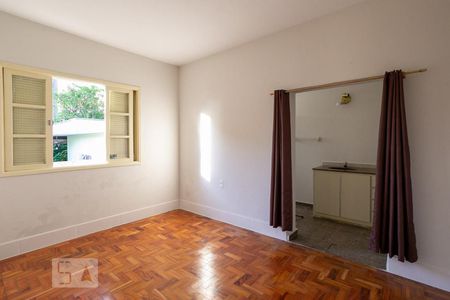 Casa à venda com 200m², 3 quartos e 3 vagasSuíte