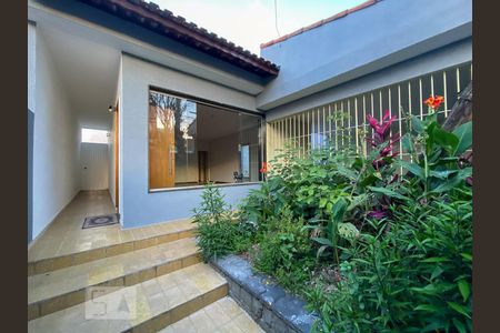 Casa à venda com 200m², 3 quartos e 3 vagasEntrada