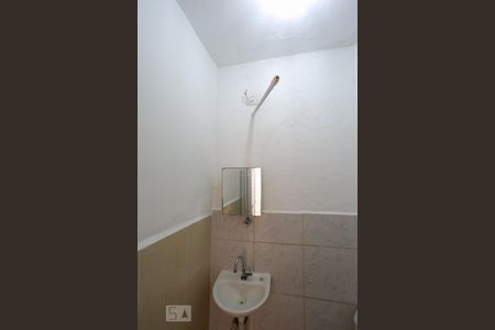 Casa à venda com 200m², 3 quartos e 3 vagasBanheiro da Edícula 1