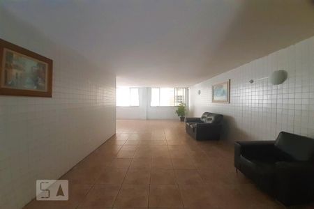 Apartamento à venda com 92m², 3 quartos e 1 vaga Apartamento à venda com 92m², 3 quartos e 1 vagaHall social