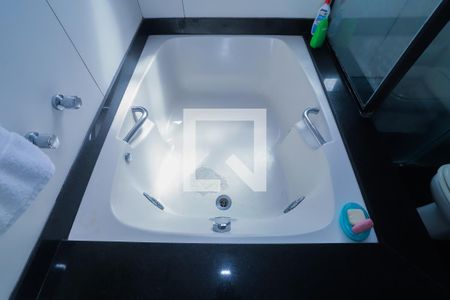 Apartamento à venda com 207m², 4 quartos e 4 vagasBanheiro do Quarto 4