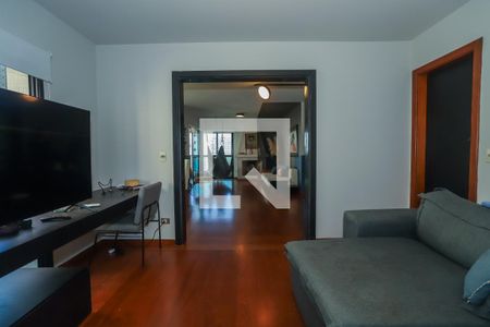 Apartamento à venda com 207m², 4 quartos e 4 vagasSala de TV
