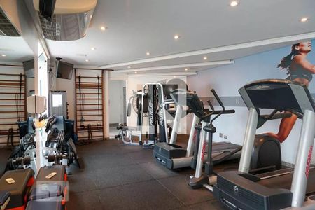 Apartamento à venda com 207m², 4 quartos e 4 vagas Apartamento à venda com 207m², 4 quartos e 4 vagasAcademia