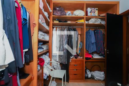 Apartamento à venda com 207m², 4 quartos e 4 vagasCloset do quarto 4