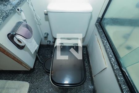 Apartamento à venda com 207m², 4 quartos e 4 vagasBanheiro Social