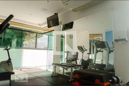 Apartamento à venda com 207m², 4 quartos e 4 vagas Apartamento à venda com 207m², 4 quartos e 4 vagasAcademia