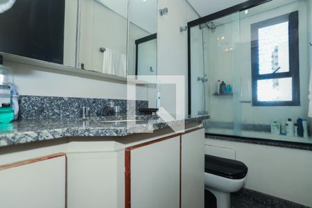 Apartamento à venda com 207m², 4 quartos e 4 vagasBanheiro Social